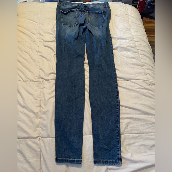 Skinny Guess Jeans​ - Picture 2 of 4